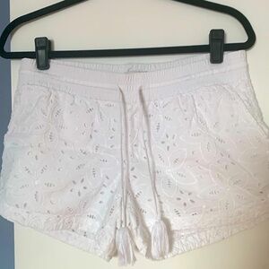 Eyelet Vineyard Vines shorts